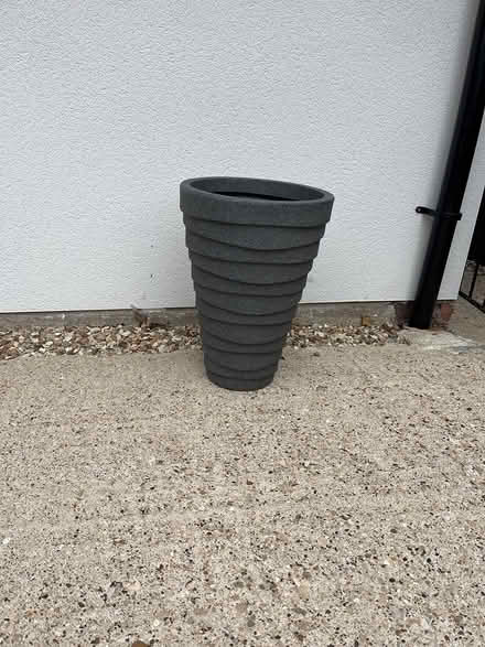Photo of free Grey Plant Pot (Harwell OX11) #1