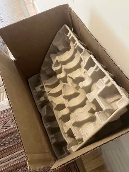 Photo of free Wine Storage/Shipping/Moving Box (E Falls Church-Langston Blvd) #1
