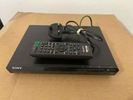 Photo of free dvd player with remote (Moor Allerton LS17) #1