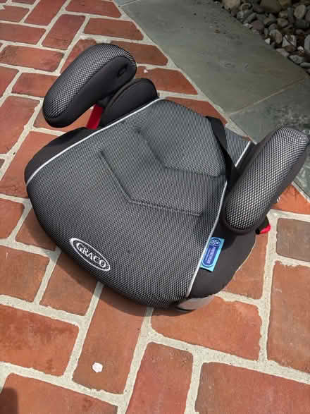 Photo of free Kids booster seat (Alexandria VA by MasonicTemple) #1