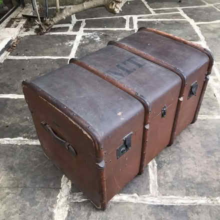 Photo of free Large trunk (Camden Town NW1) #1