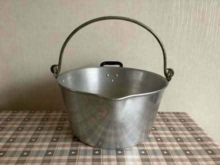 Photo of free Jelly Pan (Kirkintilloch, G66) #1