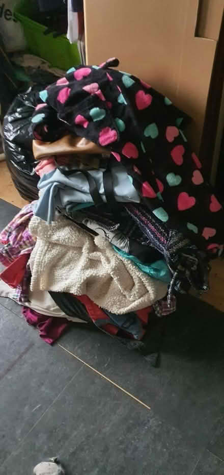 Photo of free Ladies clothing (TN35 Ore) #2