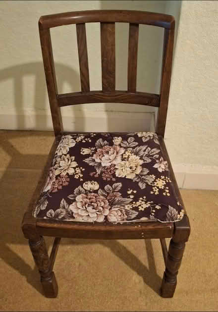 Photo of free Antique chair (B42) #1