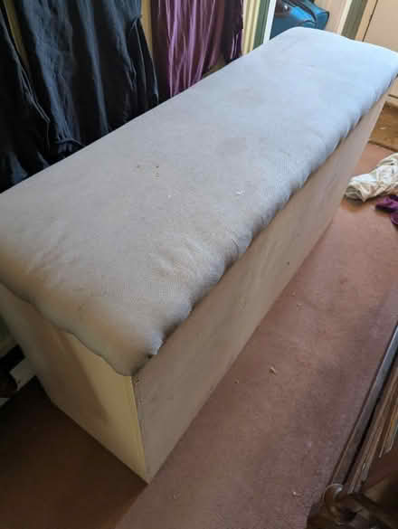 Photo of free Ottoman (Bradford on Avon BA15) #1