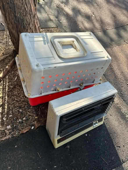 Photo of free Gas heater, animal crate (Sydney) #2