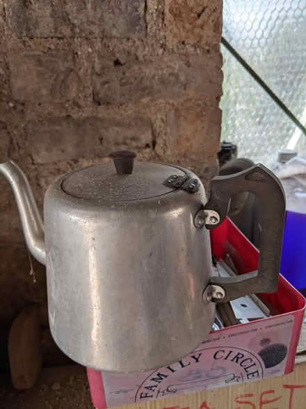 Photo of free old aluminium teapot (sandycove recycle depot) #1