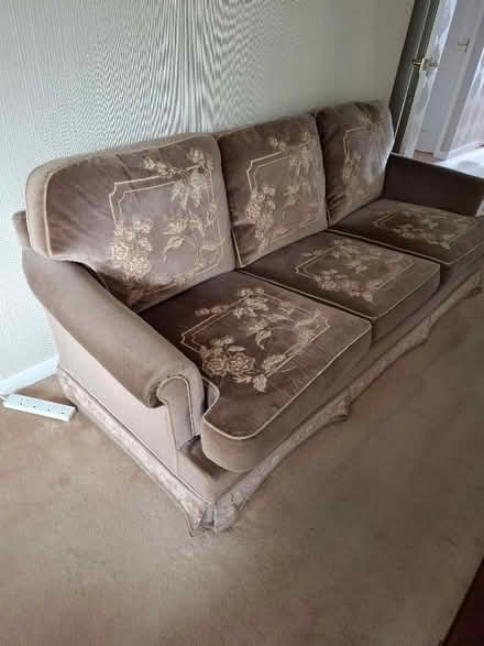 Photo of free 3 seater plus 1 chair (Deane BL3) #1