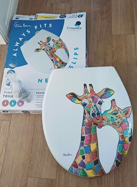 Photo of free Giraffe Design Toilet Seat (The Hythe CM9) #2
