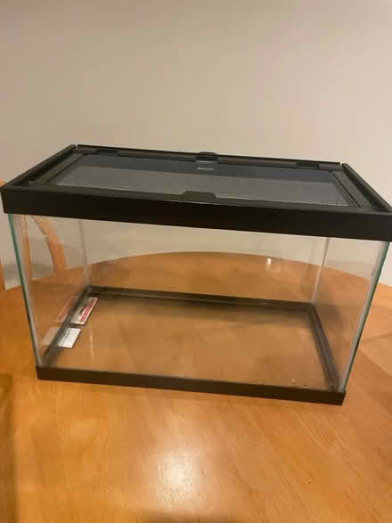 Photo of free Terrarium for reptiles/amphibians (Potomac) #1