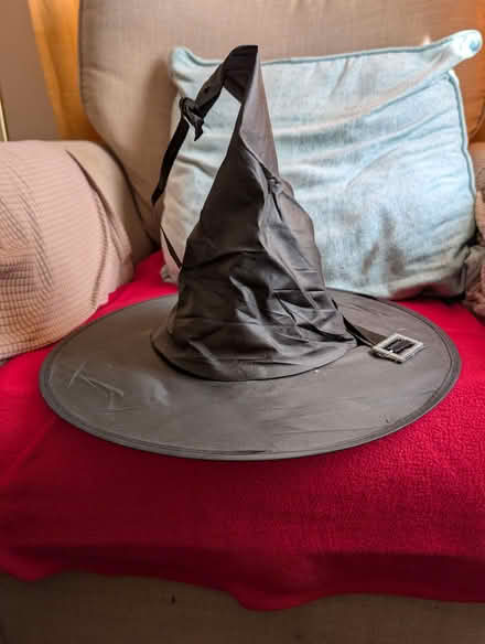 Photo of free Witches hat Halloween (Broughton MK10) #1