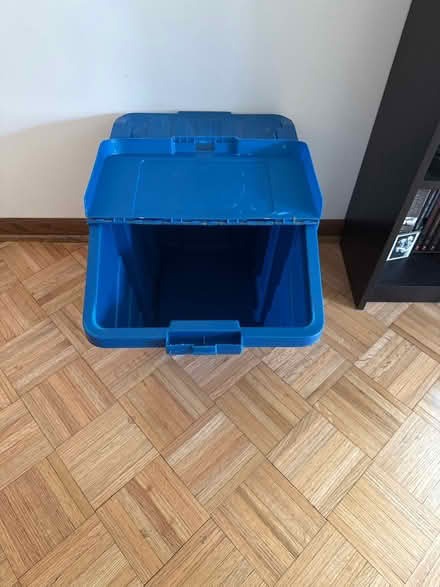 Photo of free Plastic Bin (Northbrook) #1