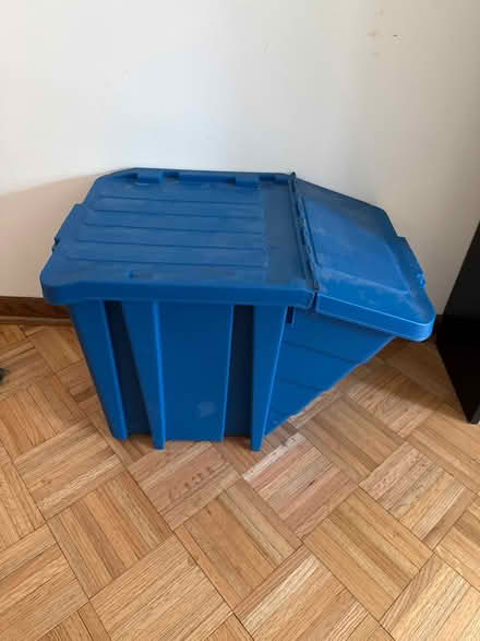 Photo of free Plastic Bin (Northbrook) #2