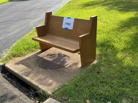Photo of free Wooden bench/pew (Des Peres) #1