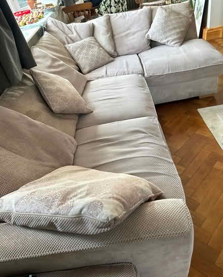 Photo of free Sofa (TN39) #2
