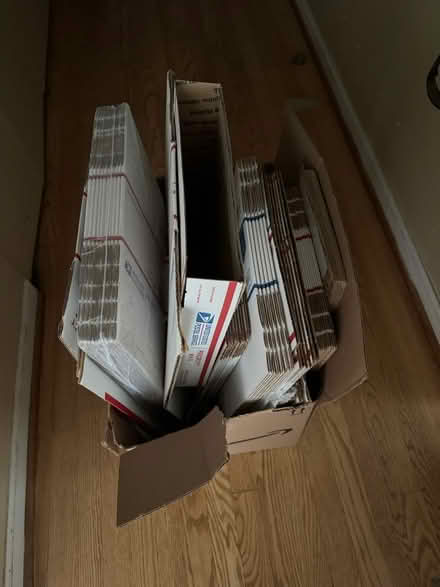 Photo of free Shipping boxes (NE of Wrigley) #2