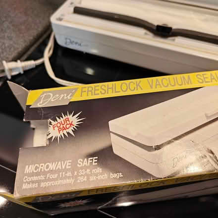 Photo of free Deni Freshlock snack bag sealer (Sandpoint/Magnuson) #4