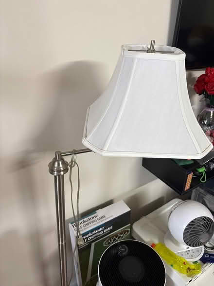 Photo of free Standing lamp (Elmhurst) #1