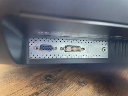 Photo of free HP computer monitor (Craigleith EH4) #4