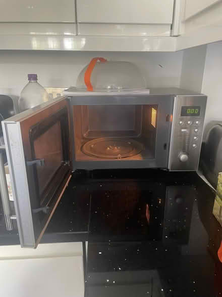 Photo of free Microwave (Chigwell IG7) #1