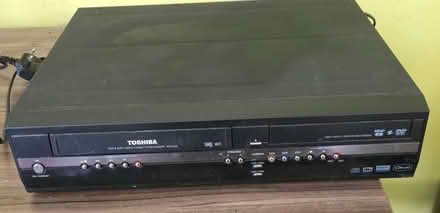 Photo of free Toshiba VHS to DVD recorder (Walton Summit PR5) #2