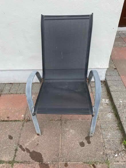 Photo of free Outdoor table and 6 Chairs (Centre) #1