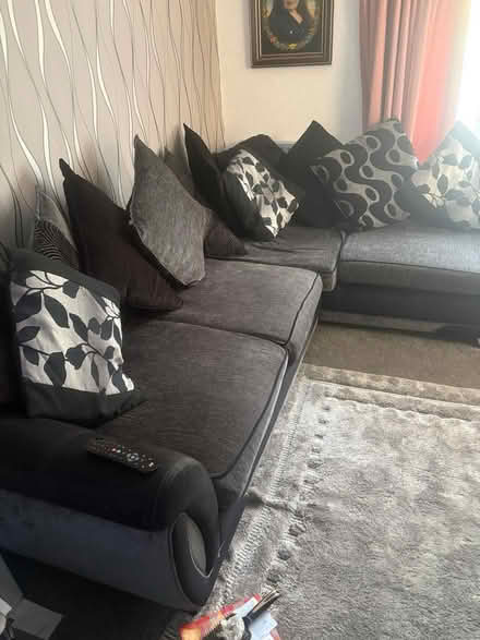 Photo of free Corner sofa (East finchley N2) #1