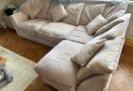 Photo of free Sofa (TN39) #1
