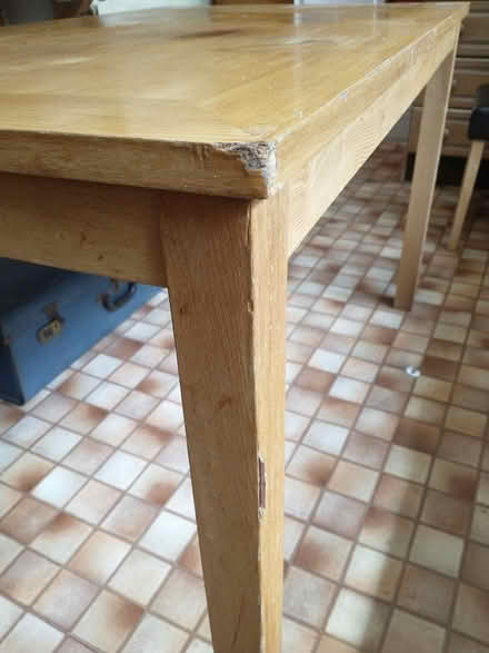 Photo of free Wooden Table (Guildford GU2) #4