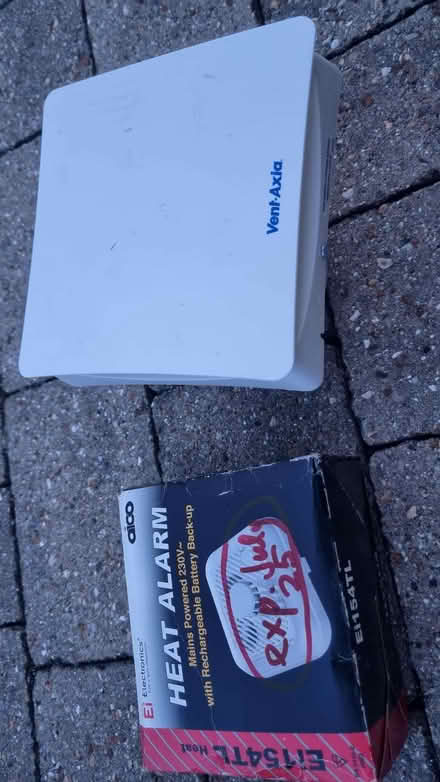 Photo of free Air vent (no timer) and heat alarm (july 25) (Bromley BR2) #1