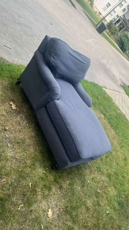 Photo of free navy chaise (Edgebrook) #2