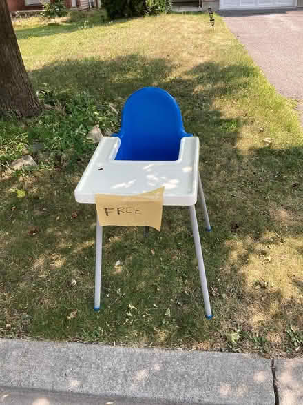Photo of free High chair [Katimavik] (Kanata (Katimavik)) #1