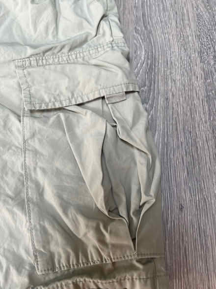 Photo of free H&M Beige Cargo shorts. 10-11 years. Good condition. (Southsea PO4) #2