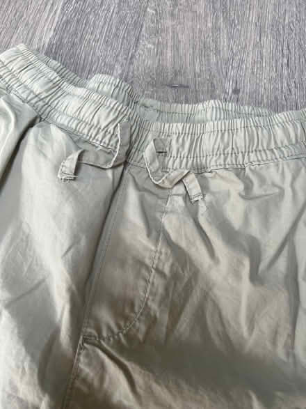 Photo of free H&M Beige Cargo shorts. 10-11 years. Good condition. (Southsea PO4) #3