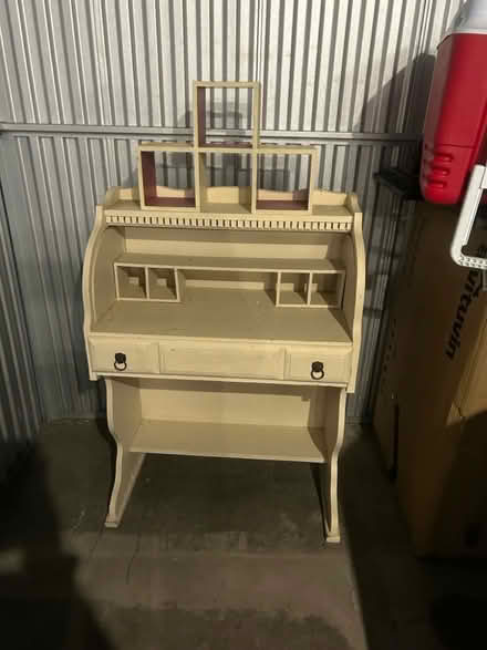 Photo of free Wooden desk (St Paul) #1