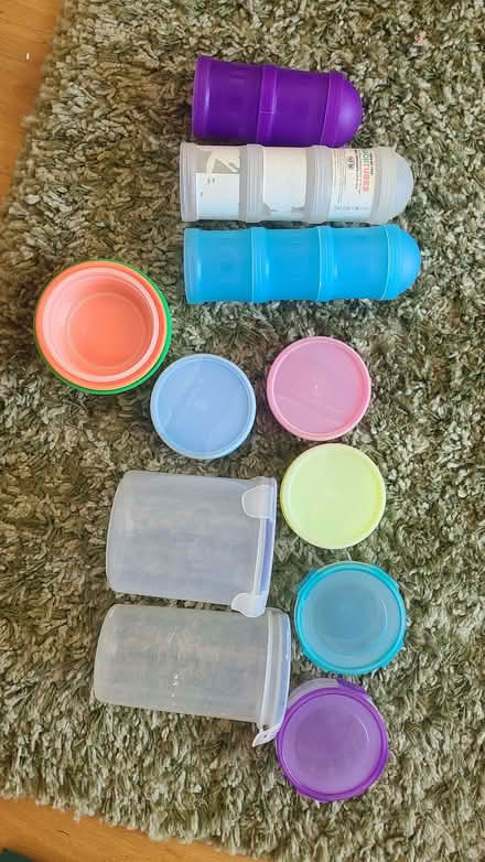 Photo of free Various bundles of plastic storage containers. (Curbridge OX29) #1