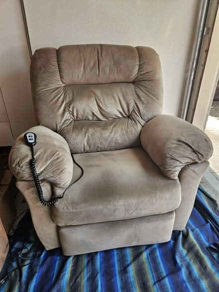 Photo of free Recliner (NW Walnut Creek) #1