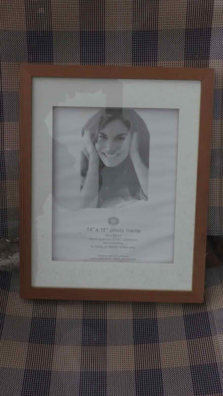 Photo of free PHOTO FRAME - 14" x 11" (Blackpool FY1) #1