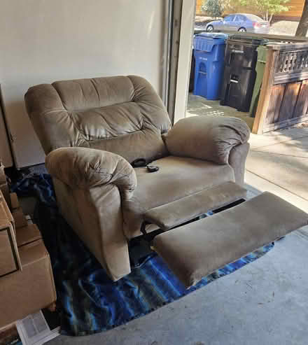 Photo of free Recliner (NW Walnut Creek) #2