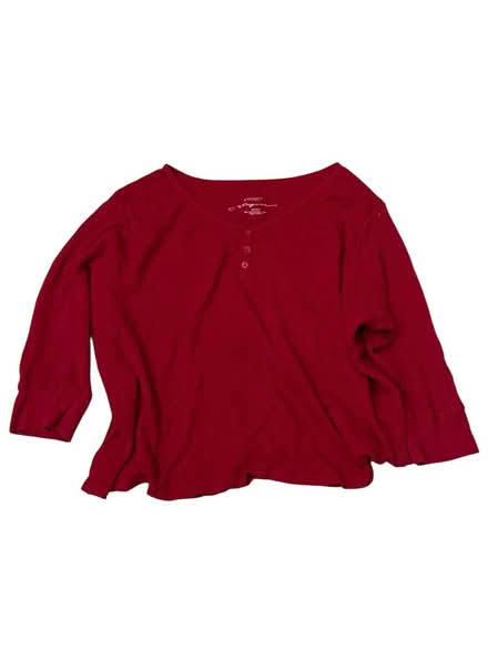 Photo of free Cacique Woman’s Sleepwear Top (Brooklyn Storage) #1