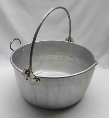 Photo of Pan, preserving, for jams etc (Laindon SS16) #1