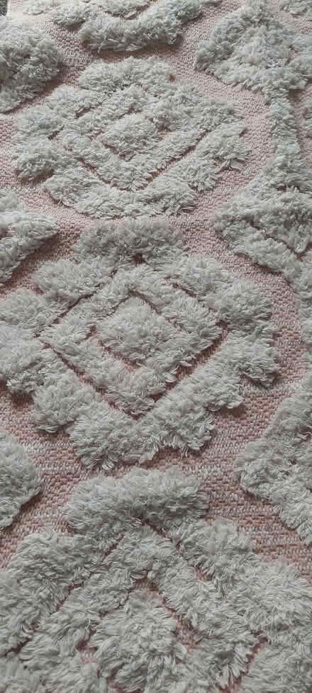 Photo of free Small rug (Strood (ME2)) #2