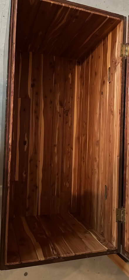 Photo of free Cedar chest and loveseat (Quiogue near Westhampton Beach) #3