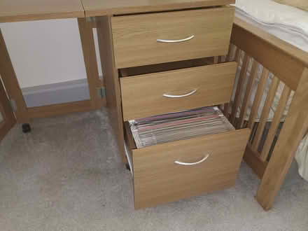 Photo of free Desk with folding leaf (Twickenham TW1) #3