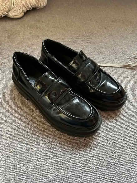 Photo of free Women’s shoes UK7 / EU40 (Hampton TW12) #1