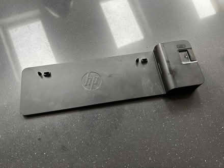 Photo of free HP docking station/port replicator (Hampton TW12) #1
