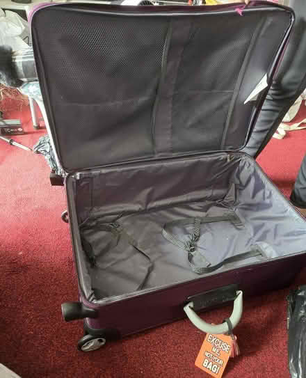 Photo of free It suitcase (Willington Quay NE28) #2