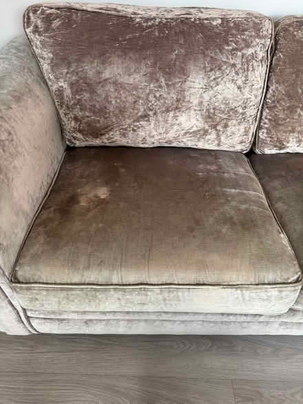 Photo of free Sofa (Dennistoun G31) #4
