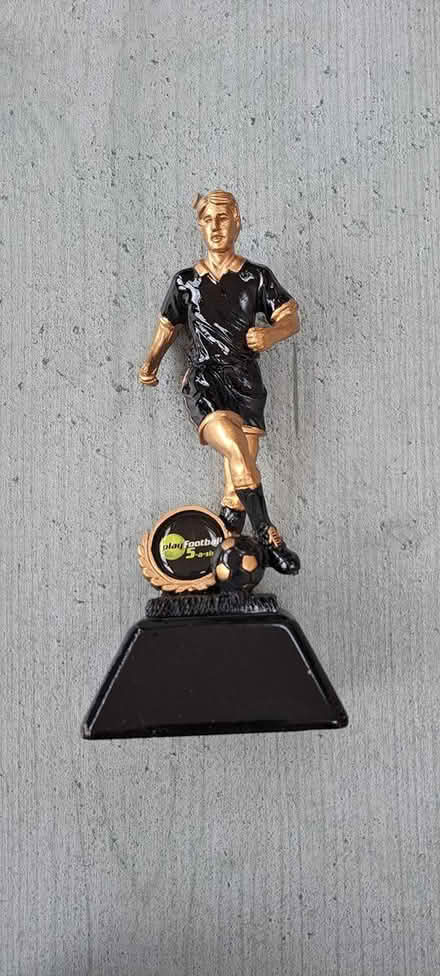Photo of free Football trophy (Yo23) #1