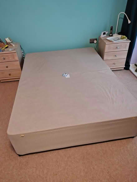 Photo of free 1 double bed 🛏️ bases only (Sk5 8la) #2